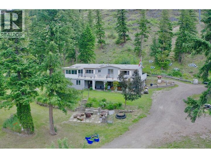 1120 Yellowhead Highway South — photo 1