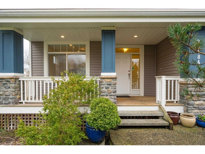Photo de la propriété: 20484 67A Avenue BC V2Y 3C9