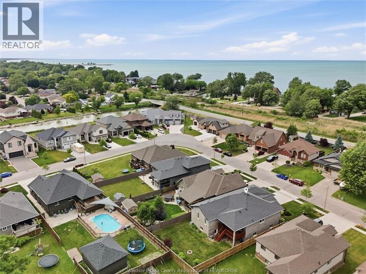 Property Photo:  227 Summer Street  ON N8L 0G6 