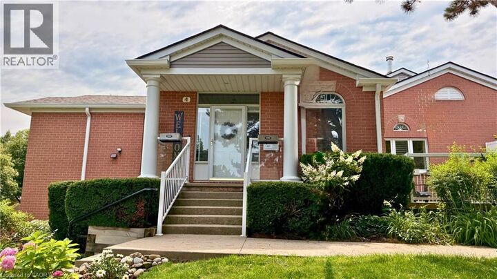 341 George Street North 4 — photo 1