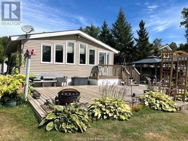 270 Clouthier Road — photo 1