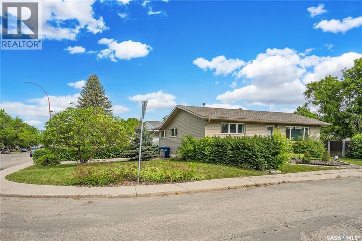 Photo de la propriété: 73 Laurentian Drive SK S7H 4M1