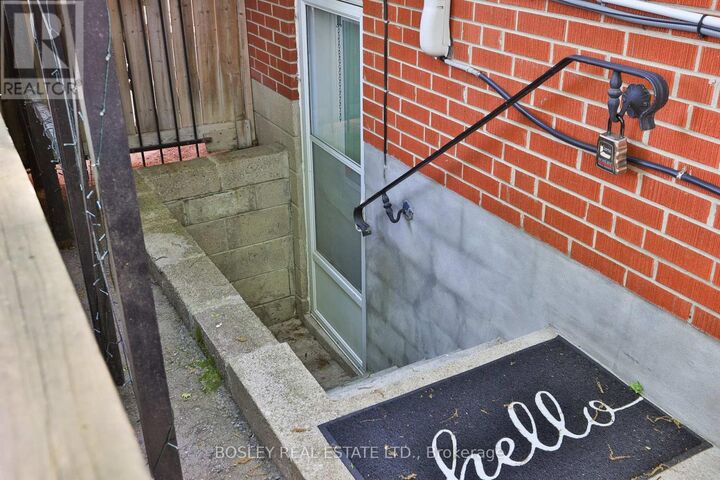 Property Photo:  144 Evelyn Avenue Lower  ON M6P 2Z7 
