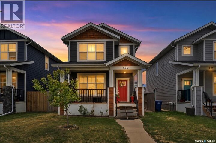 Property Photo: 676 Meadows Boulevard SK S7V 0M5