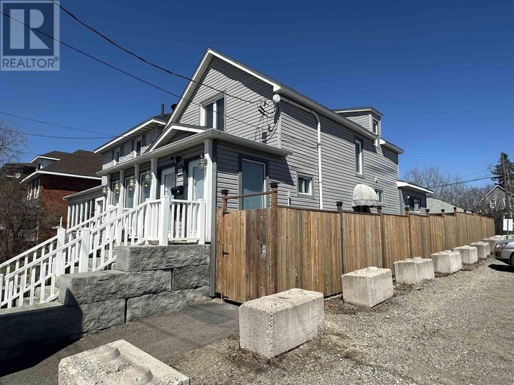 Property Photo:  412 Albert St  ON P6A 2J8 