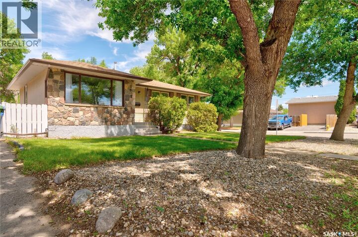 Property Photo:  2314 Dewdney Avenue E  SK S4N 4E1 