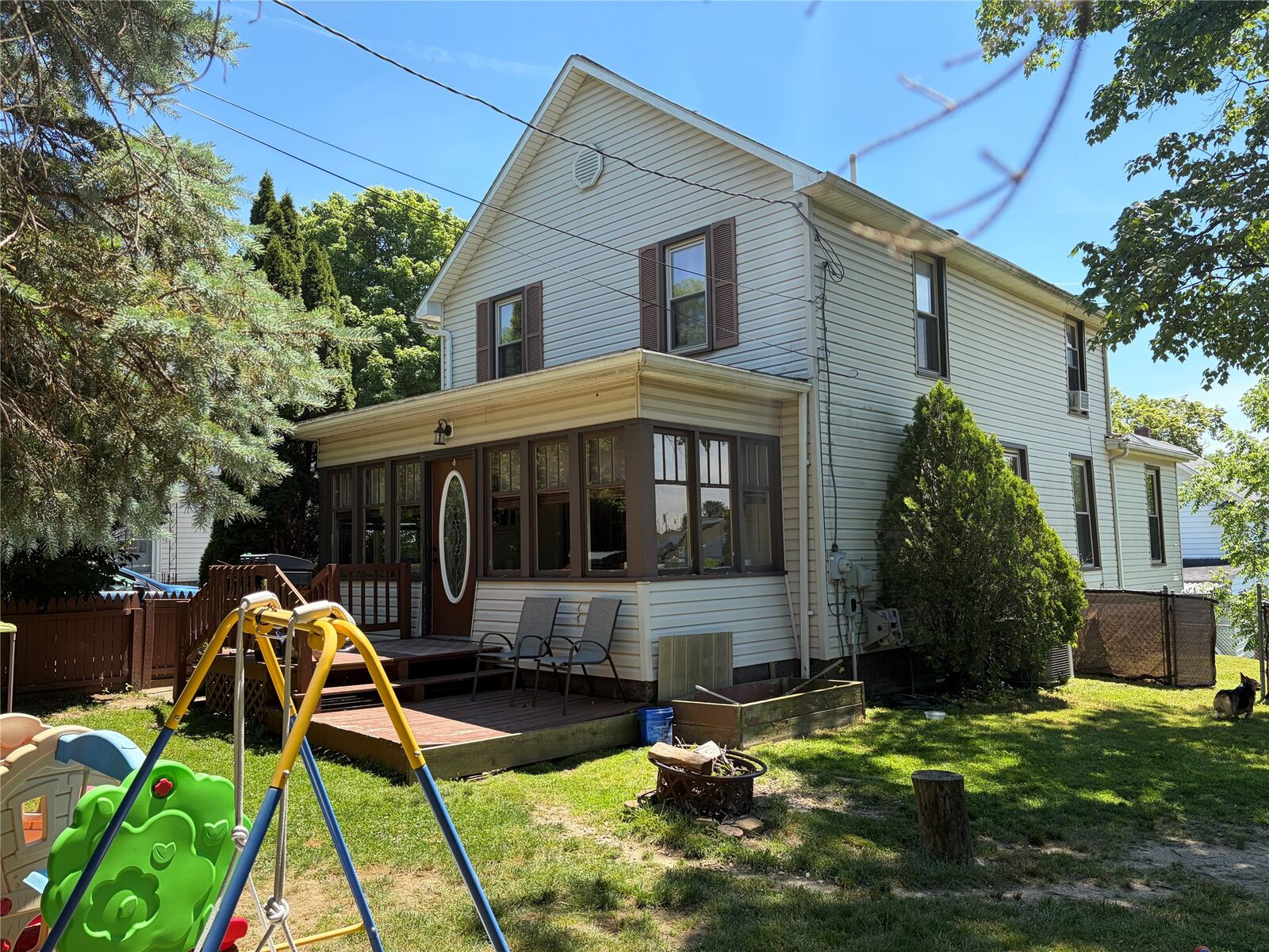 Property Photo: 722 Washington Street PA 16335