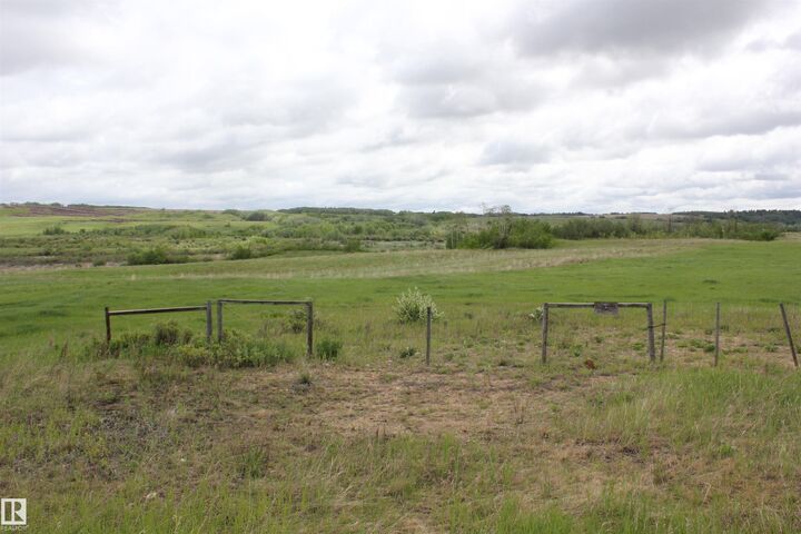 Twp Rd 572 RR 80 — photo 1