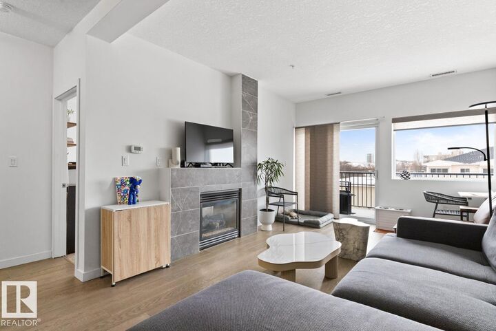 Property Photo: 11203 103A Avenue NW 408 AB T5K 2E4