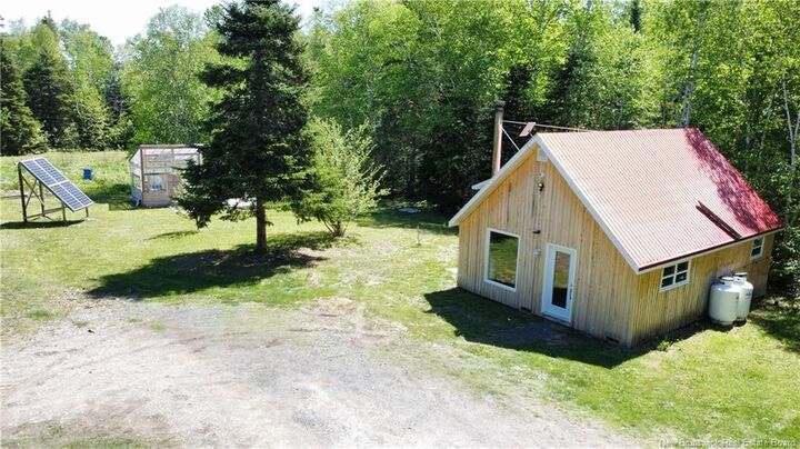 366 Thomas Ouest Road — photo 1