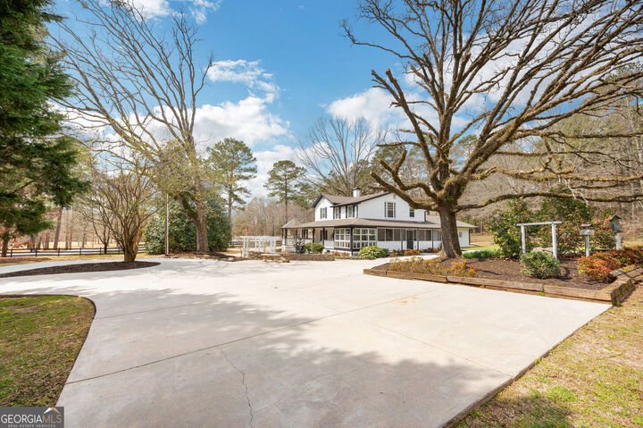 Property Photo:  813 Sandy Creek Road  GA 30214 