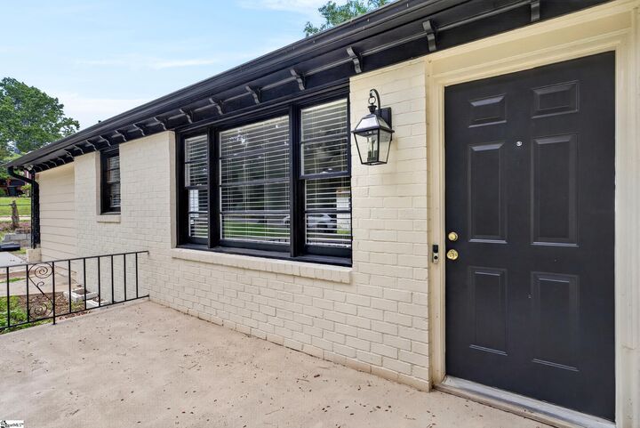 Property Photo: 1 Woodleigh Drive SC 29687