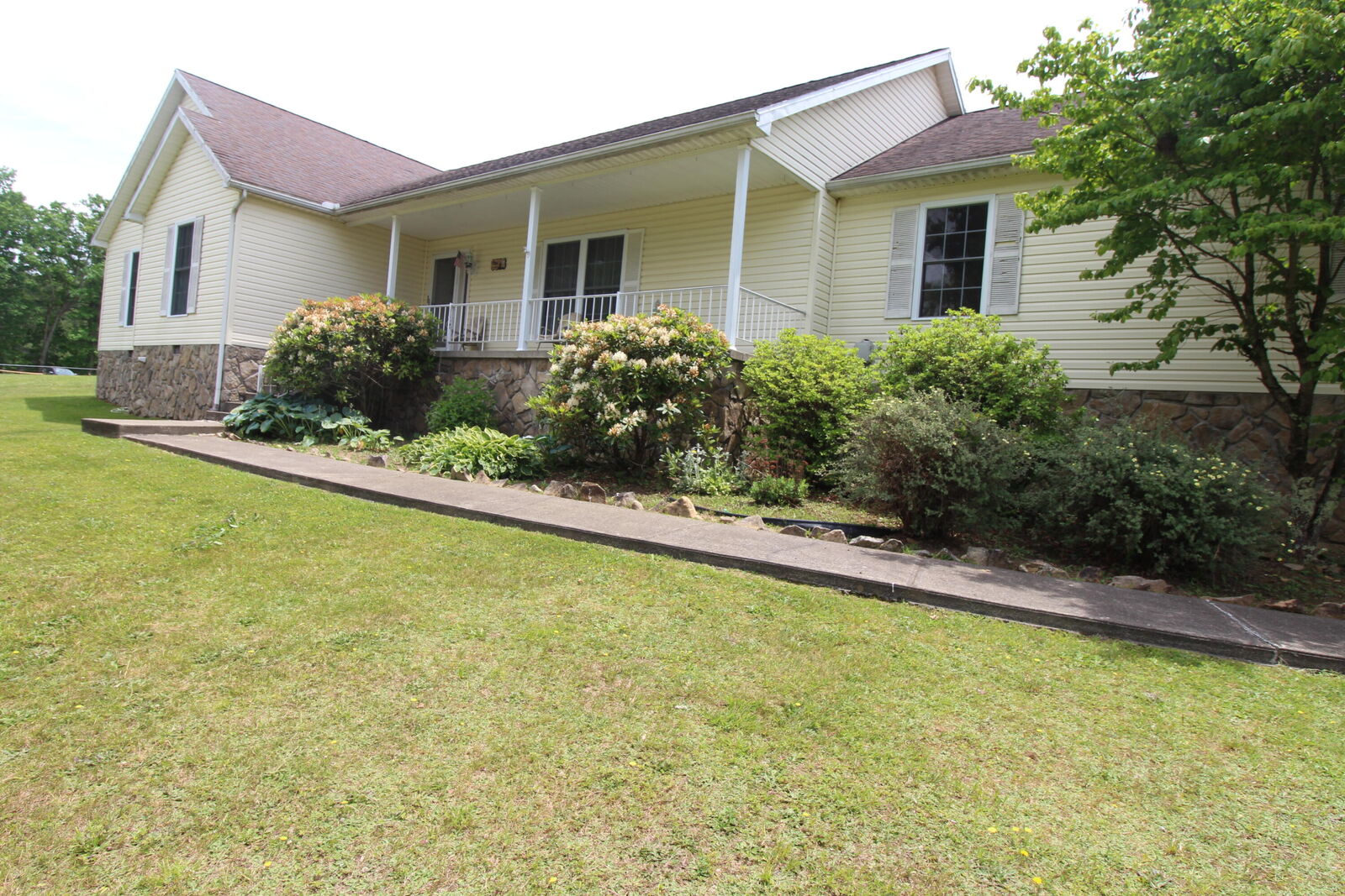 Property Photo: 350 Farley Branch Rd WV 25825