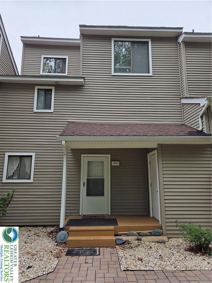 Property Photo: 3326 Windermere Drive PA 18324