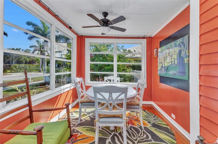 Property Photo:  415 W Marion Avenue  FL 33950 