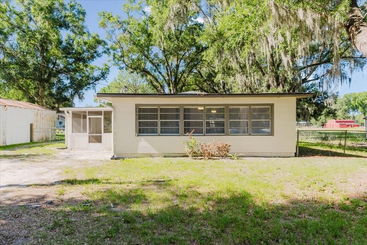 Property Photo: 2531 Hebb Road FL 33823