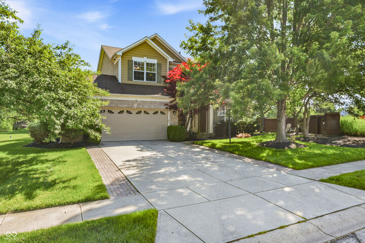 Property Photo:  14105 Conner Knoll Parkway  IN 46038 