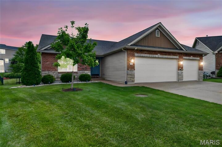 Property Photo: 708 Bellingrath Gardens Court MO 63385