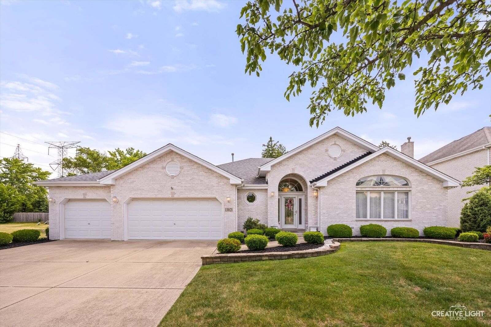 Property Photo:  13021 Holmes Drive  IL 60464 