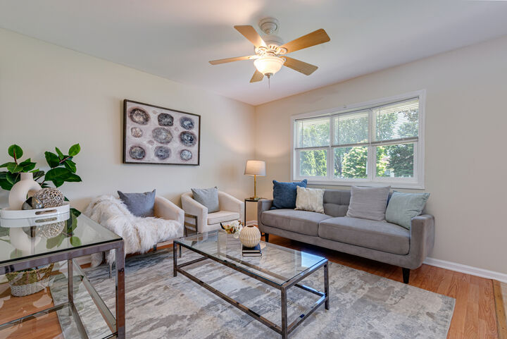 Property Photo:  1310 Klein Drive  IL 60107 
