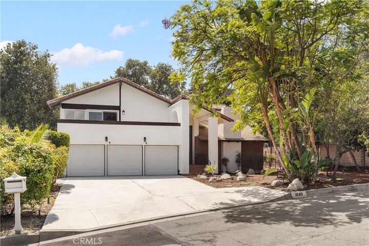 Property Photo:  1049 Don Alvarado  CA 91006 