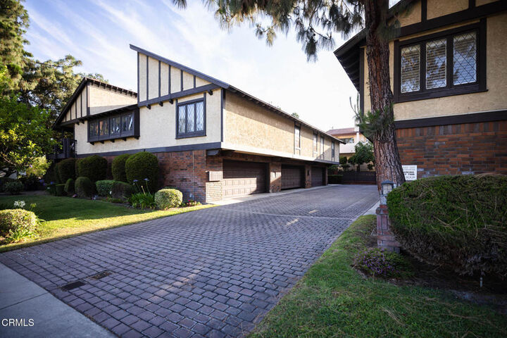 Property Photo:  503 W Duarte Road 6  CA 91007 
