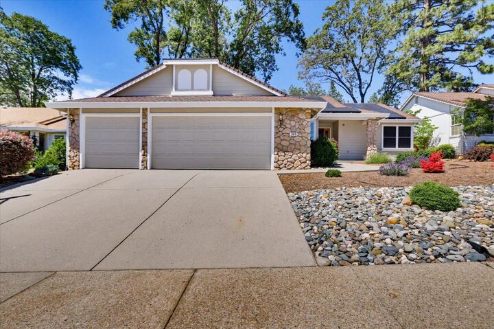 Property Photo:  169 Woodcrest Way  CA 95945 