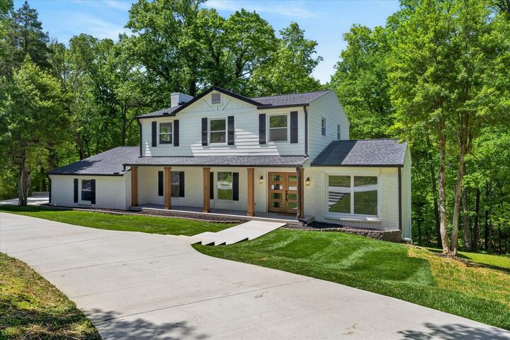 Property Photo: 1640 Simpson Dr TN 37043