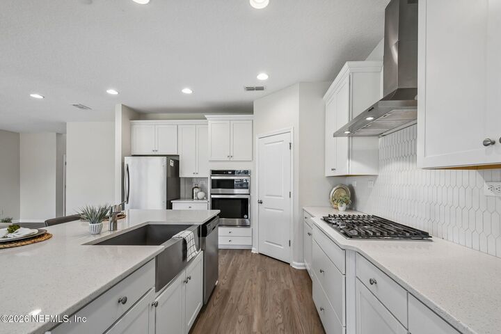 Property Photo: 250 Holly Forest Drive FL 32092