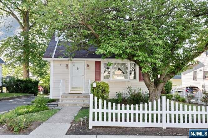 Property Photo:  49 S Franklin Avenue  NJ 07621 