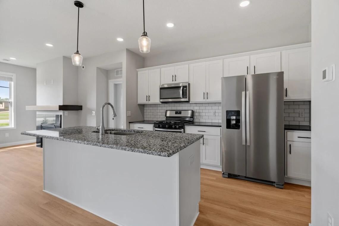 Property Photo: 5385 Robinwood Court MN 55318