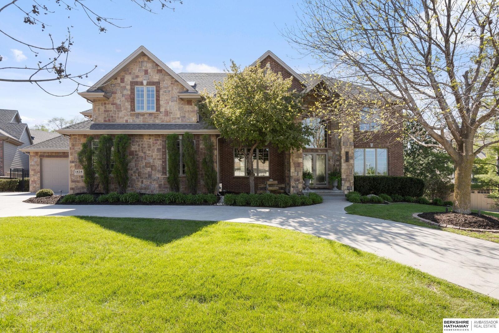 Property Photo:  1424 N 187th Street  NE 68022 