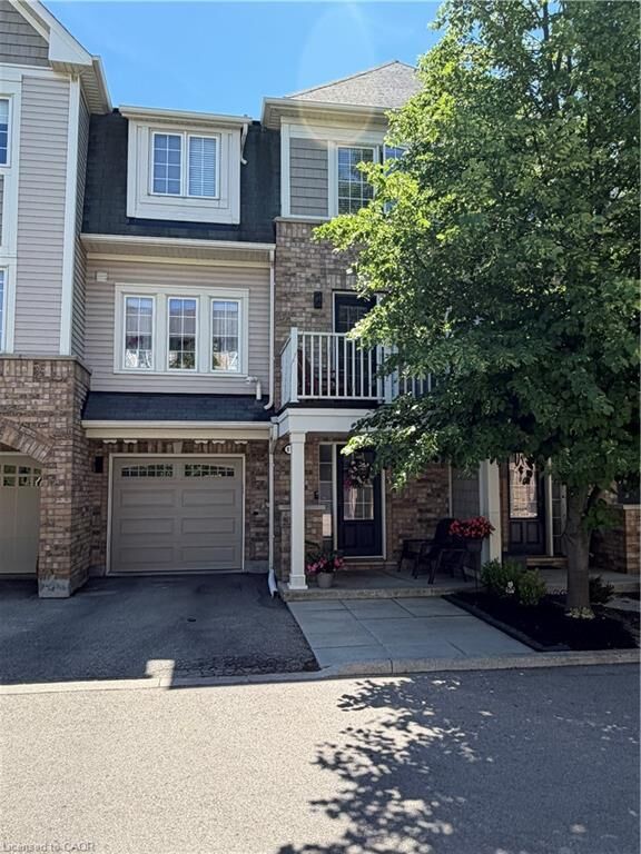 Property Photo:  7 Sirente Drive 11  ON L9A 0B4 