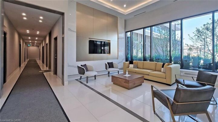 Property Photo: 35 Watergarden Watergarden Drive 2718 ON L5R 0G8