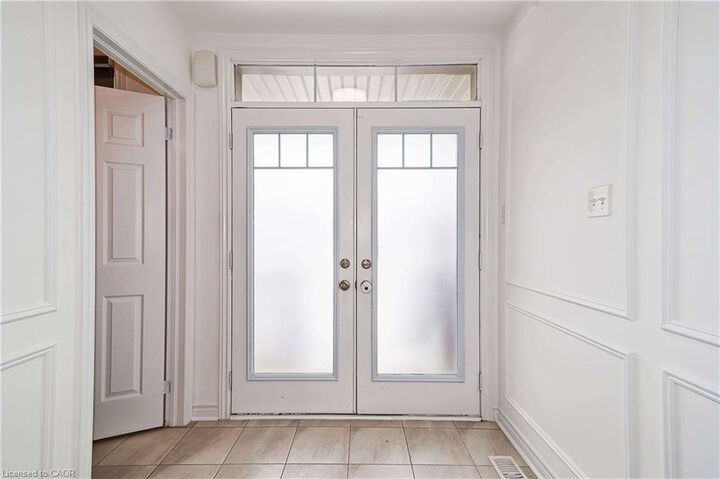 Property Photo:  23 Albany Street  ON L9Y 3W8 