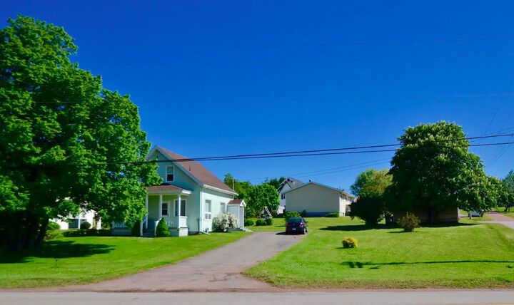 55 Harbourview Drive — photo 1