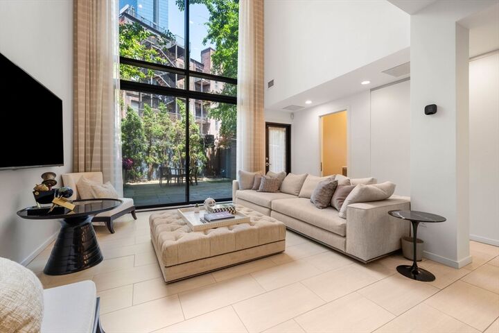 Property Photo:  109 Chandler St 1  MA 02116 