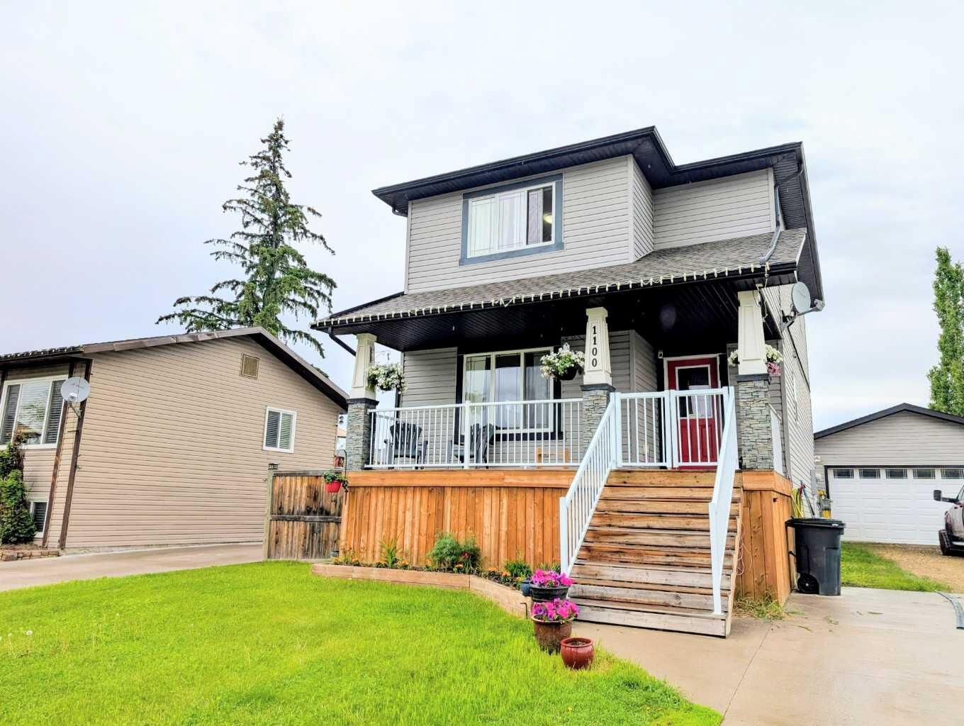 Property Photo: 1100 10 Avenue SE AB T0G 2A3