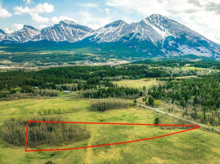 Property Photo: 3019 Tecumseh Road AB T0K 0M0