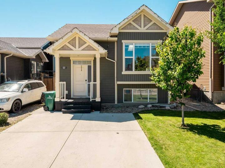 Photo de la propriété:  167 Blackwolf Way N  AB T1H 6Z7 