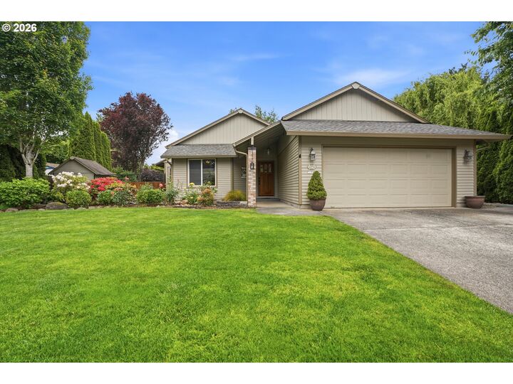 Property Photo:  15014 SE Meadow Park Dr  WA 98683 