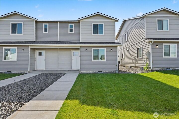 Property Photo:  455 N Fifth Avenue  WA 99326 