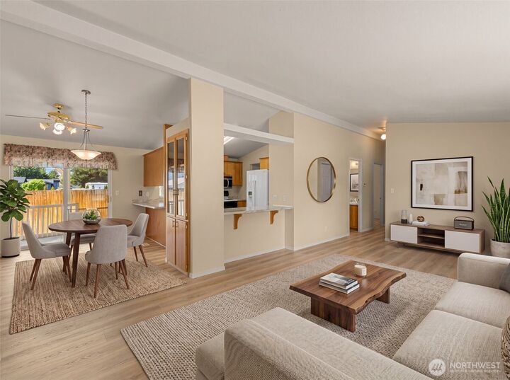 Property Photo:  425  Nightengale Place  WA 98802 