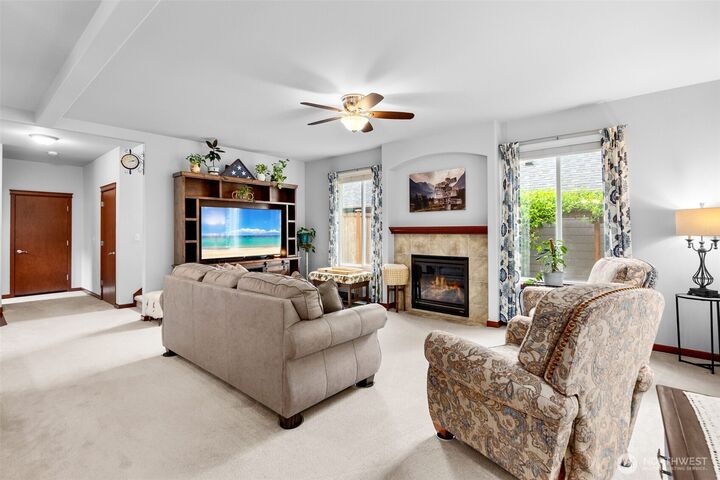 Property Photo:  4643  Helena Avenue SE  WA 98503 