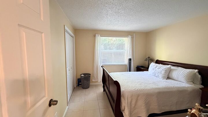 Property Photo:  3303 Kirk Road 4  FL 33461 