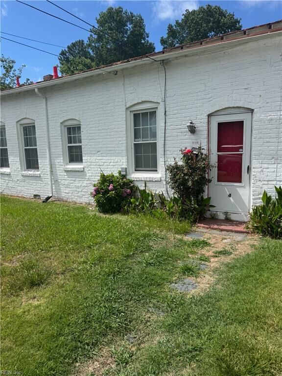 Property Photo:  2424 Piedmont Ave 4  VA 23704 