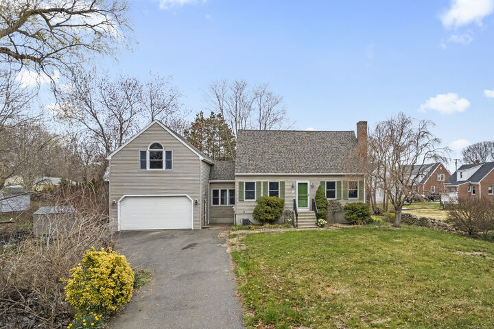 Property Photo:  62 Brookside Avenue East  CT 06498 