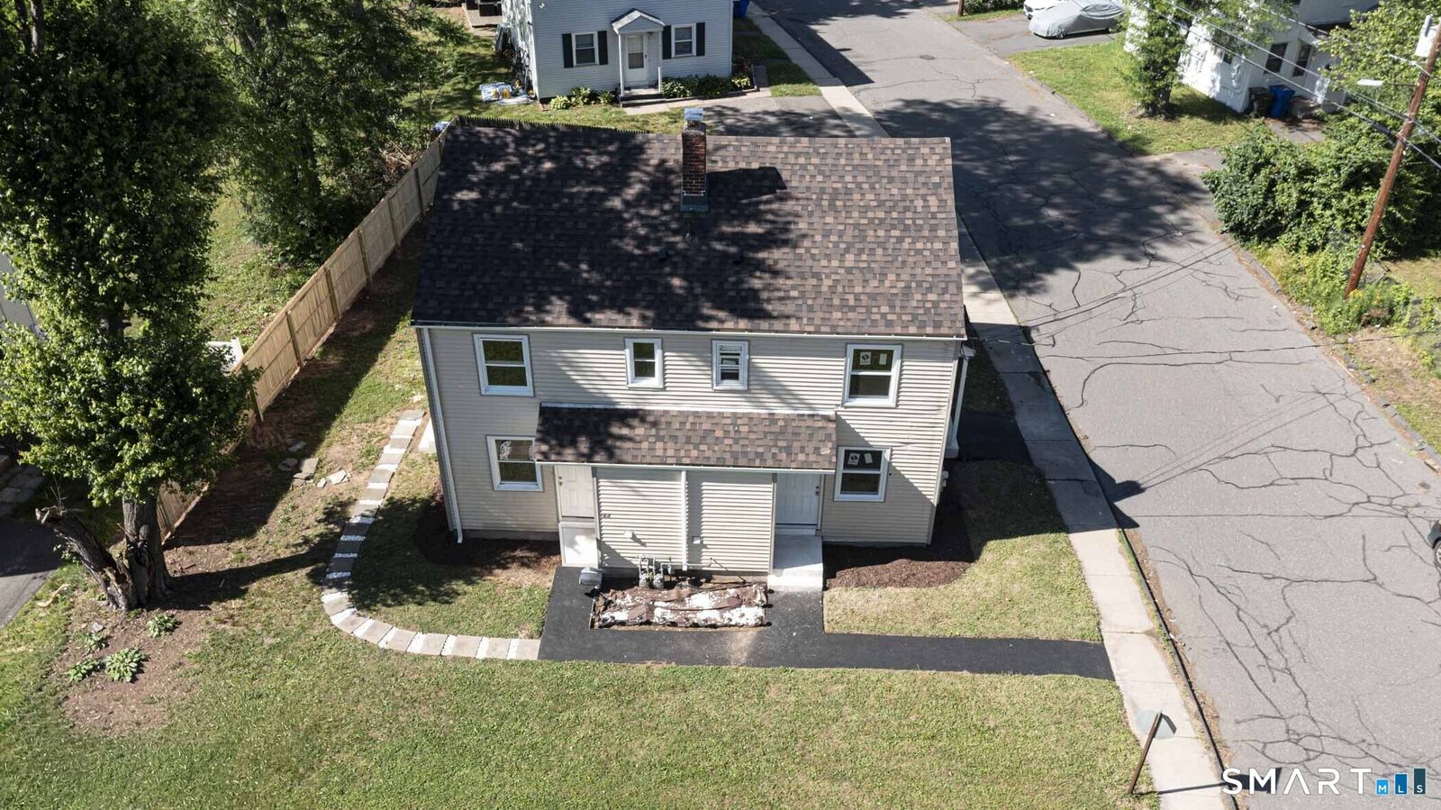 Property Photo: 163-165 Woodlawn Circle CT 06108