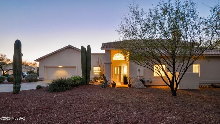 Property Photo:  1424 W Bridalveil Place  AZ 85737 