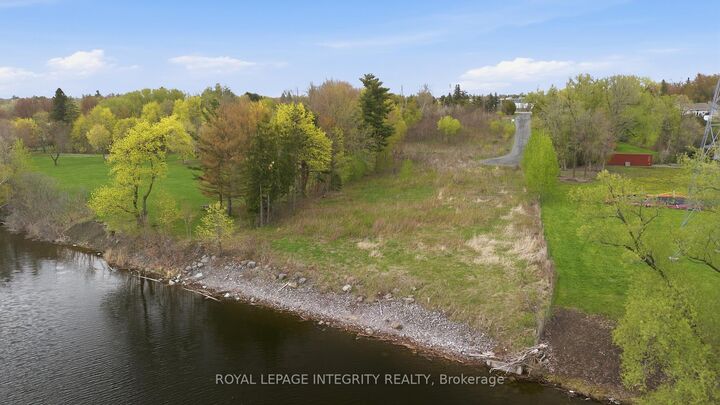 Property Photo:  348 River Road  ON K1V 1R8 